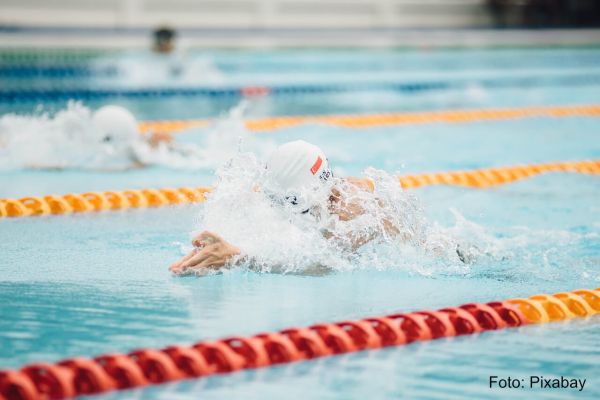 Symbolfoto: Zusätzliche Schwimmkurse